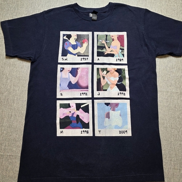 Disney Princess Evolution Graphic T-Shirt Unisex Size M - Picture 2 of 7